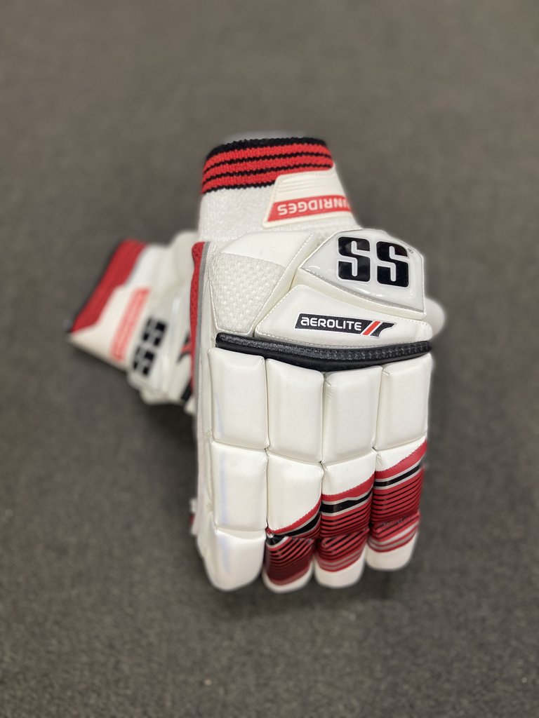 SS AEROLITE BATTING GLOVES – MENS - SportsHQ