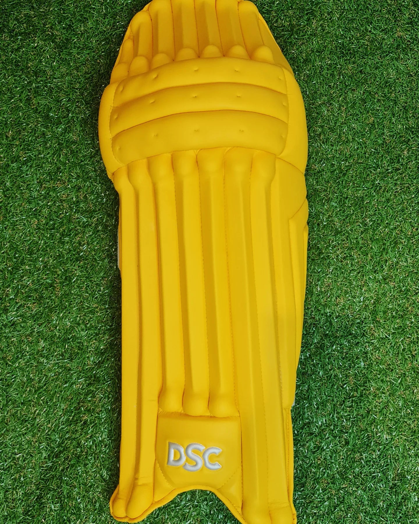 DSC CONDOR FLITE YELLOW COLOURED BATTING PADS – MENS