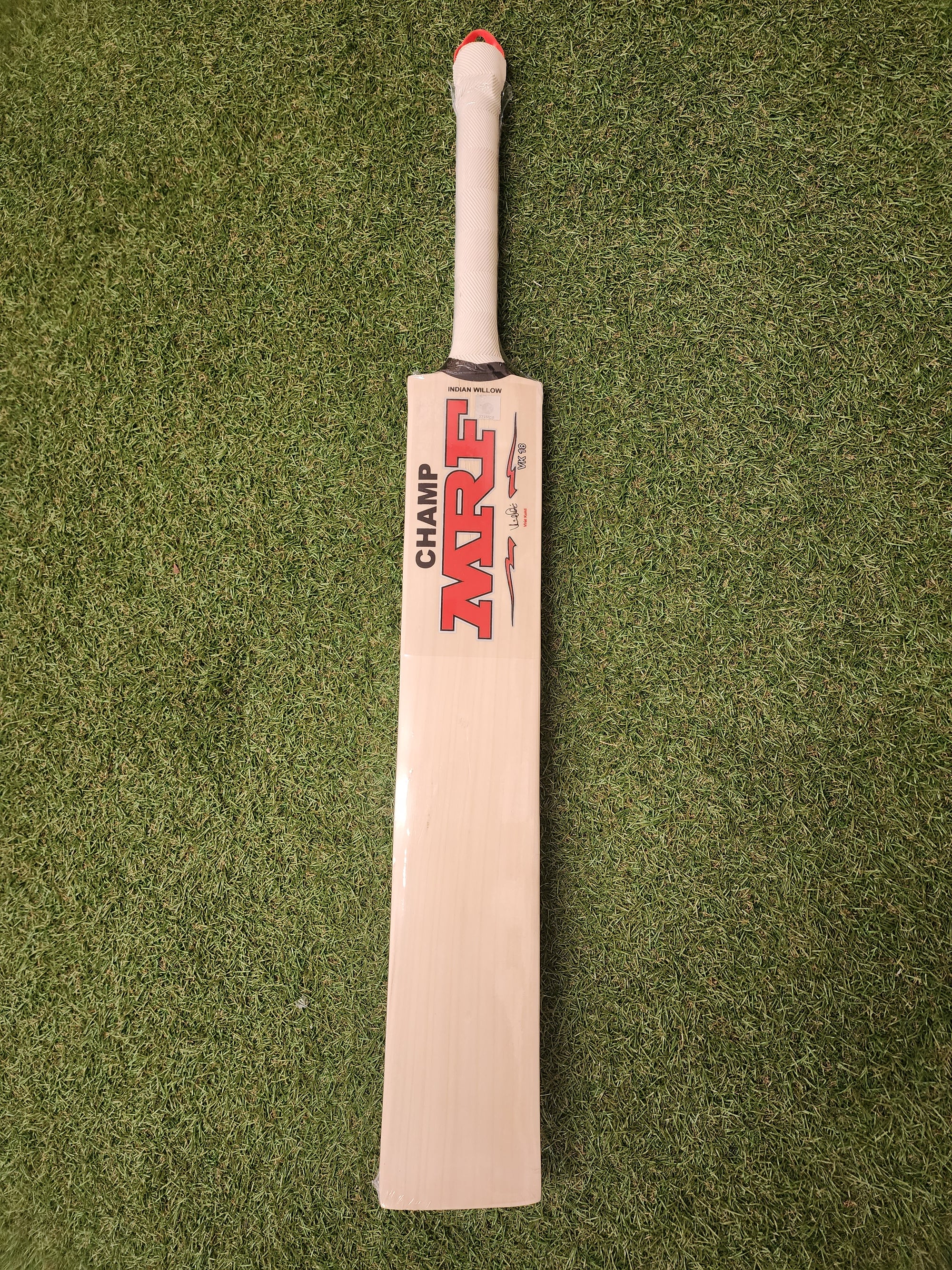 MRF CHAMP CRICKET BAT – BOYS/JUNIOR